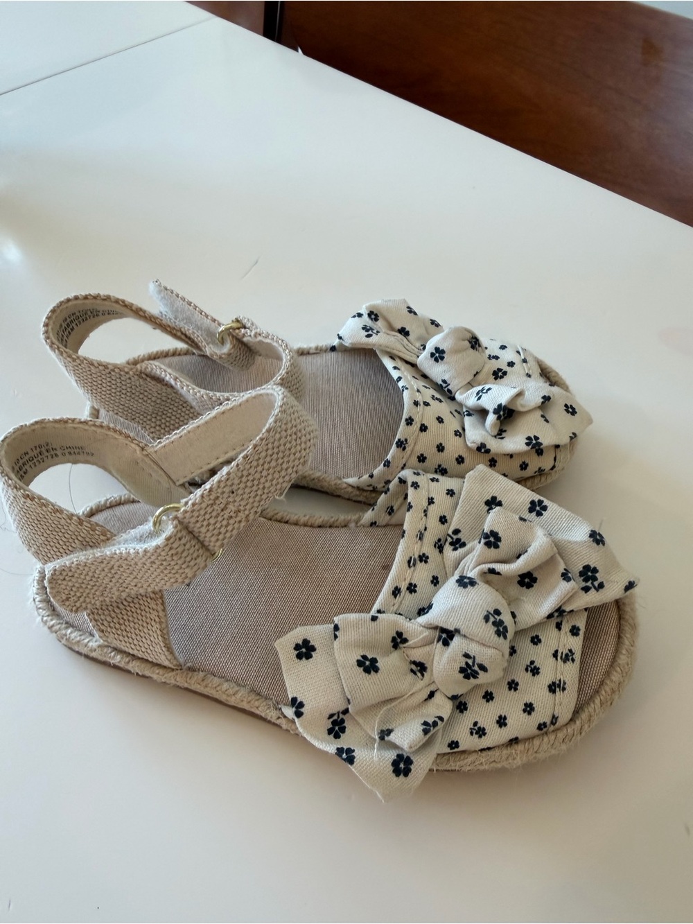 Kids Beige Floral Bow Sandals